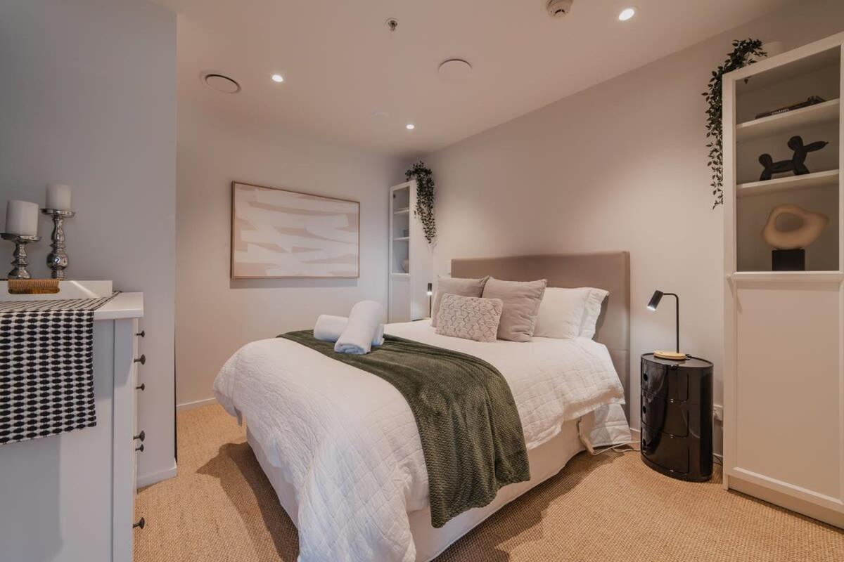 Penthouse Perfection - 2Br Elegance On Worcester St Christchurch Exterior foto